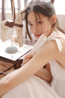 娇妻会所裸体陪客户